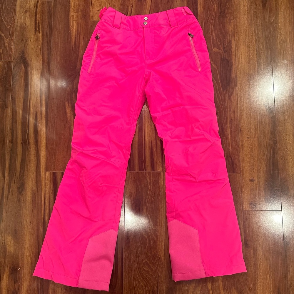 FERA hot pink snow pants.